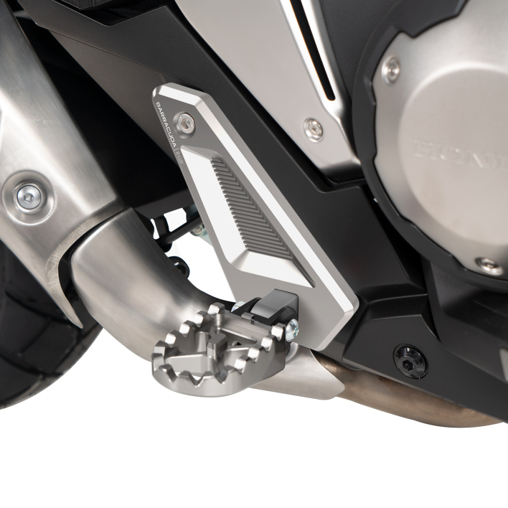 REAR FENDER